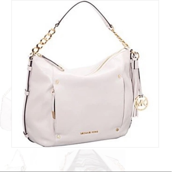 Michael Kors Handbags - Michael Kors Devon Leather Shoulder Tote